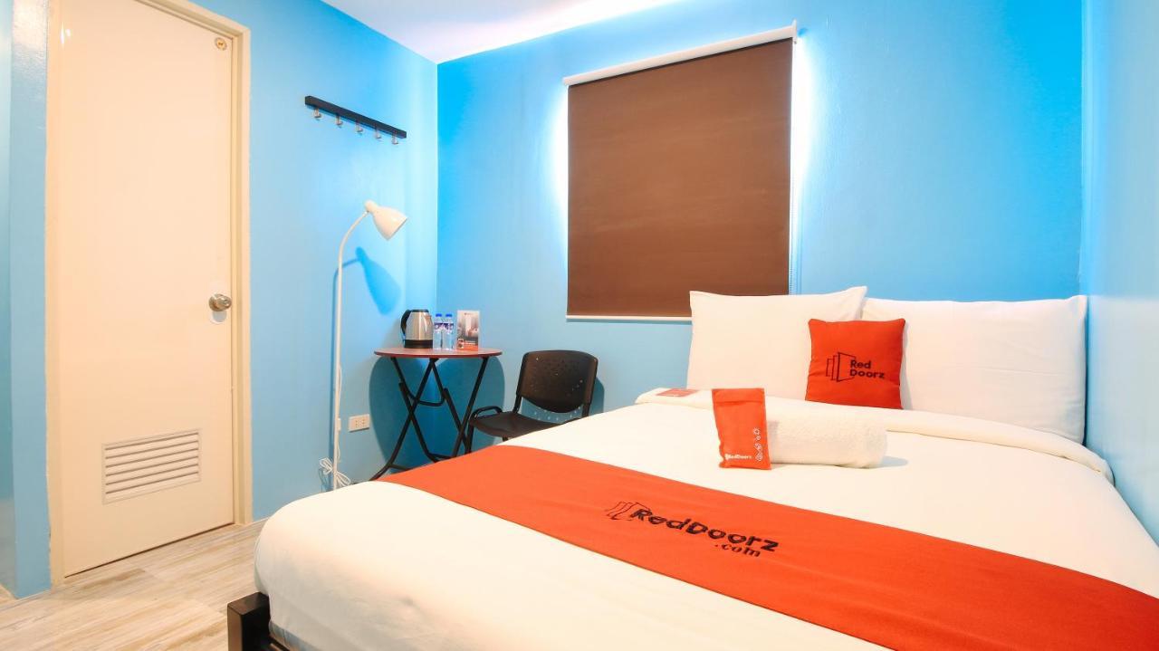 Reddoorz At Hotel Rosemarie Pasay Exteriér fotografie