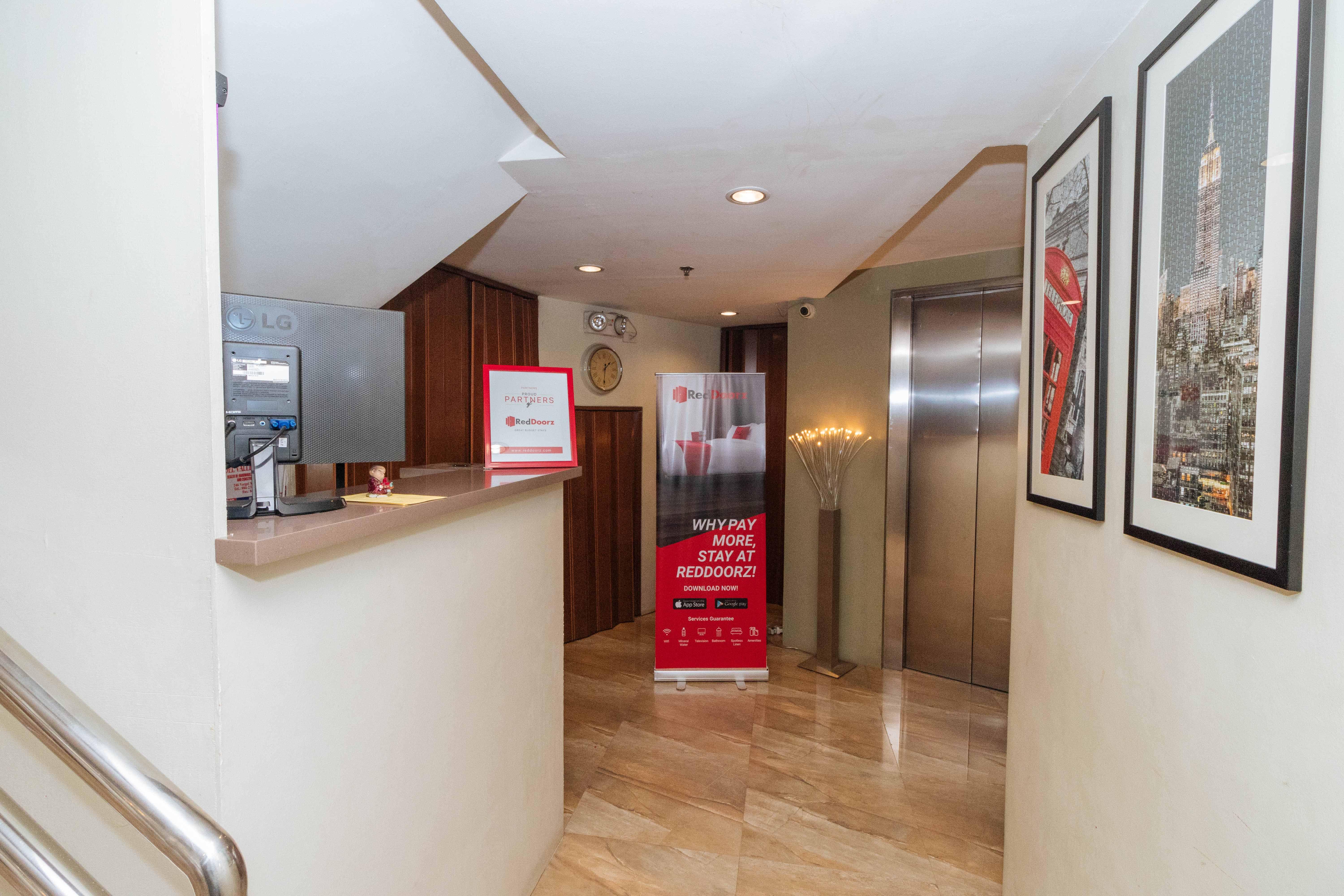 Reddoorz At Hotel Rosemarie Pasay Exteriér fotografie
